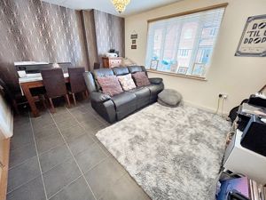 Dining room- click for photo gallery